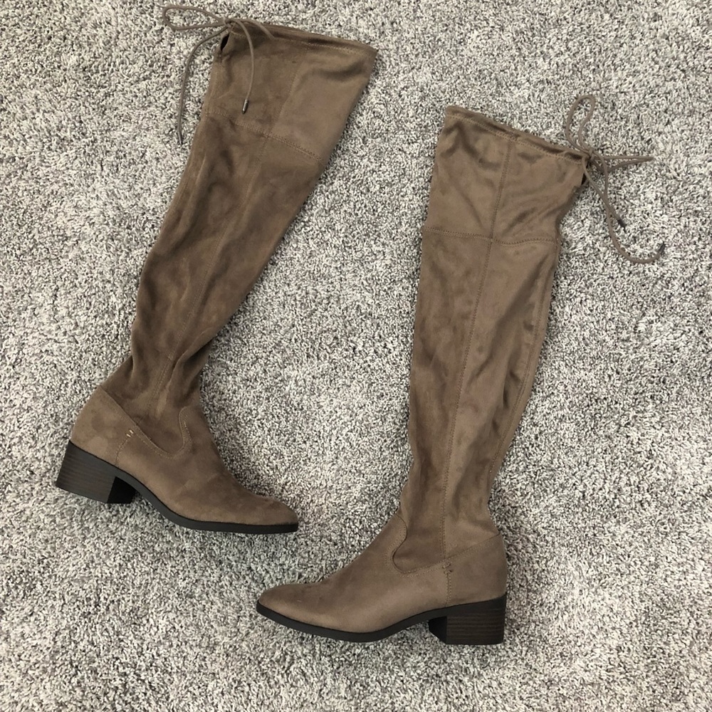 ♦️LAST DAY♦️ Over the knee boot